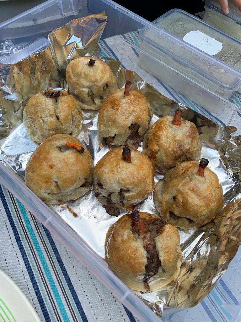 Pumpking shpaped meatloaf wellingtons